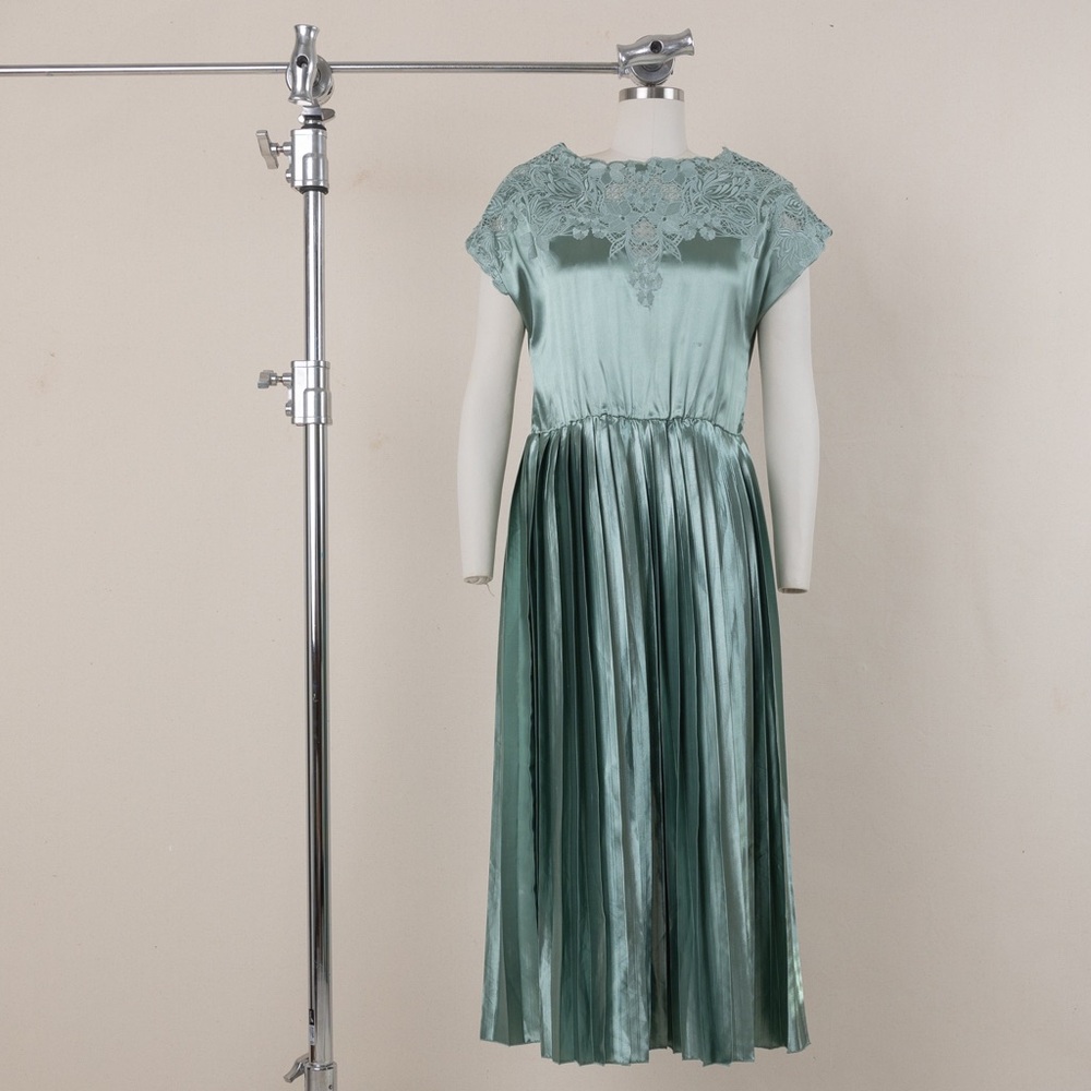 Elegant Teal Lace Dress